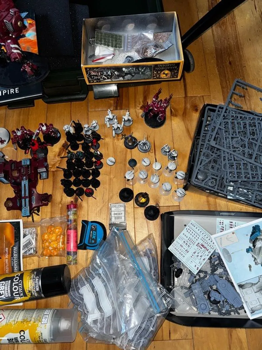 Warhammer 40K Tau Empire Army Bundle Riptide, Hammerheads, Suits & Ghostkeel (Unbuilt) - Image 2