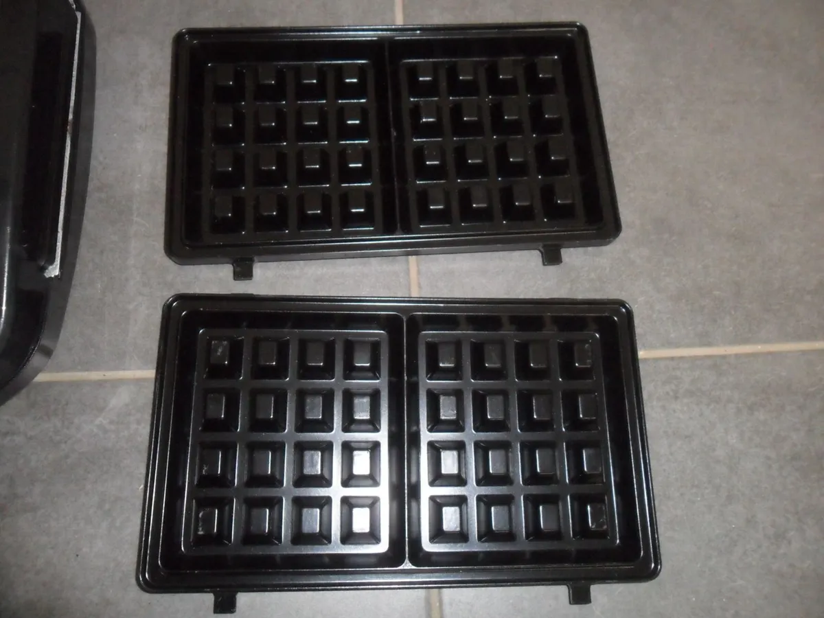 Russell Hobbs Waffle maker - Image 4