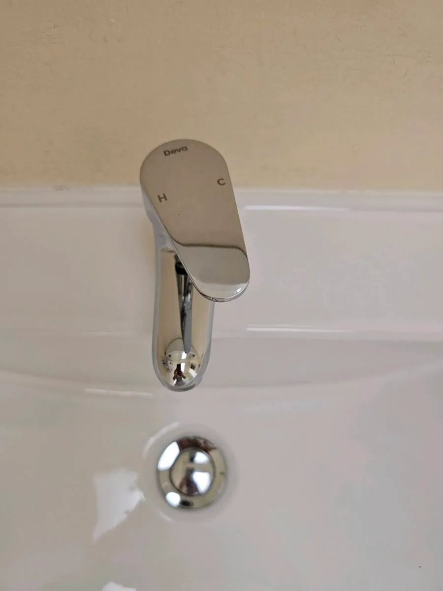Bathroom sink and cabinet - Image 3