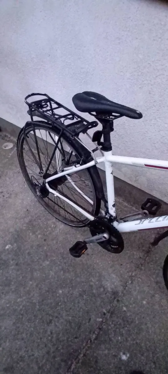 Specialized hybrid bike - Image 3