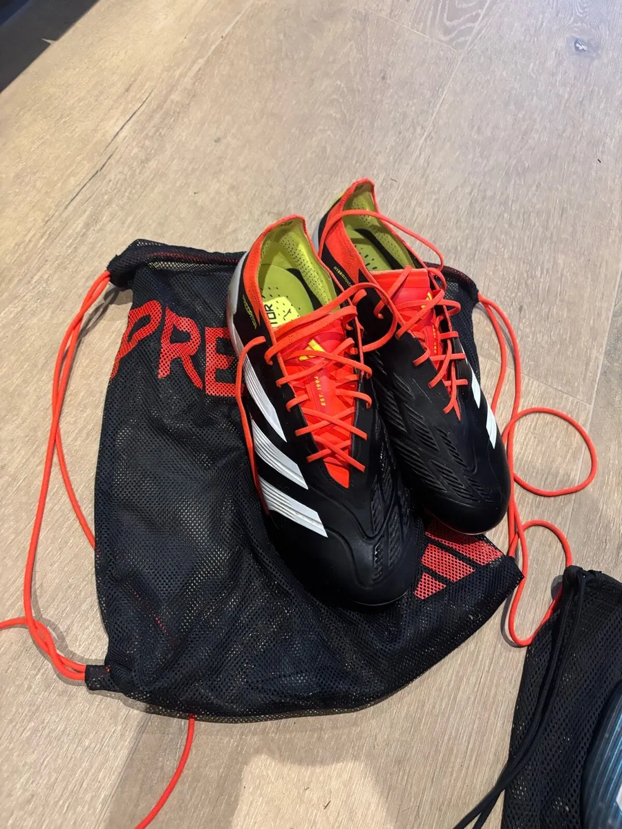 Football boots - Image 2