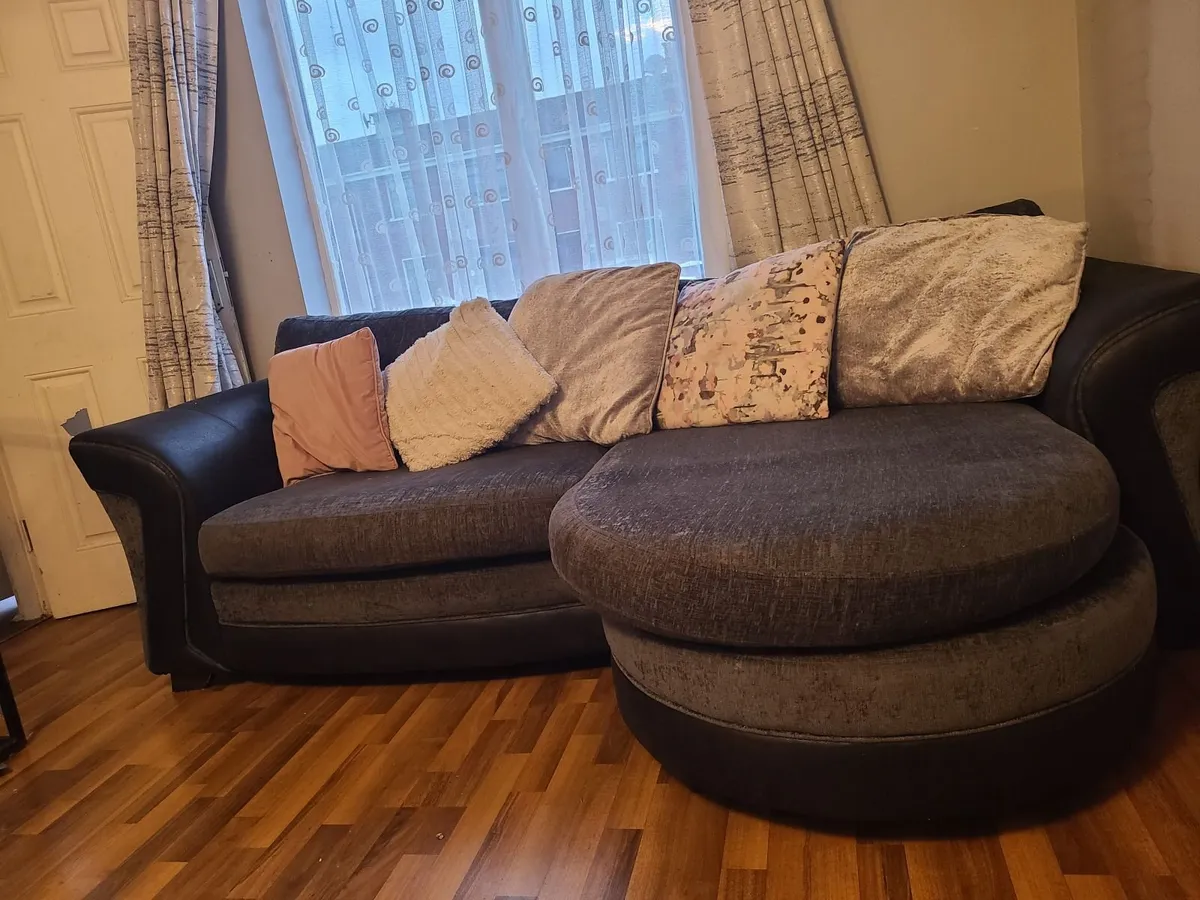 L shape couch - Image 2
