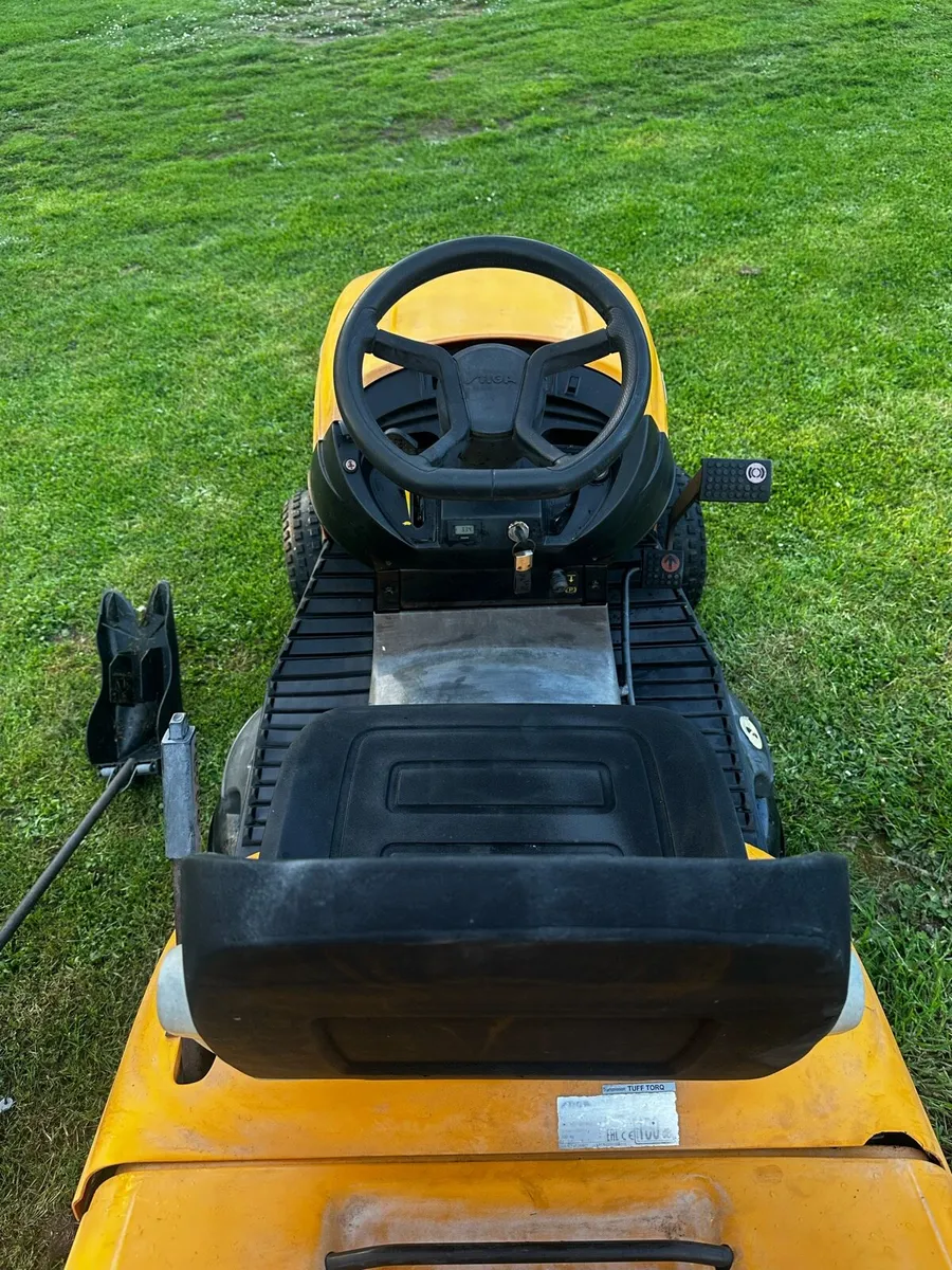 Stiga 6102HW Ride on mower 22hp - Image 4