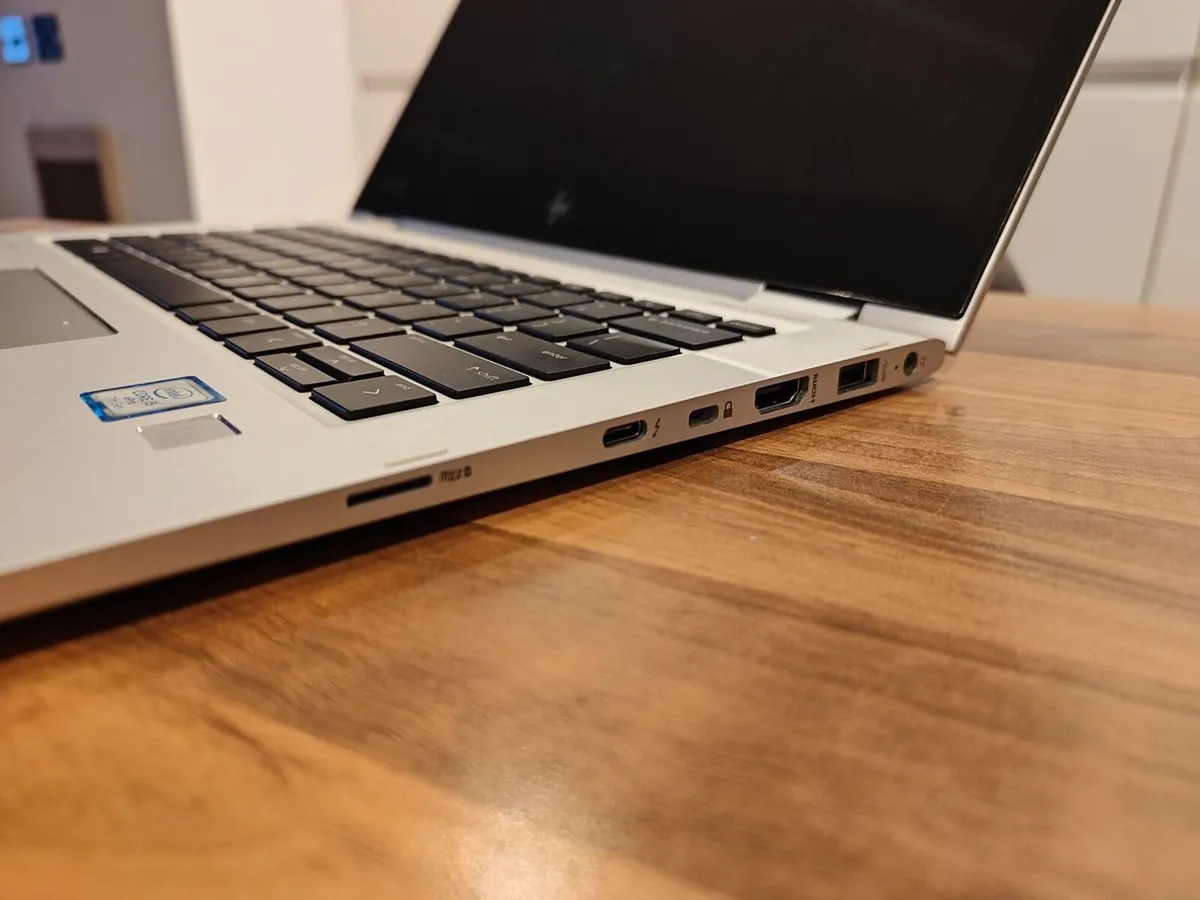 HP Elitebook x360 1030 G2 | i7 | Touchscreen - Image 2