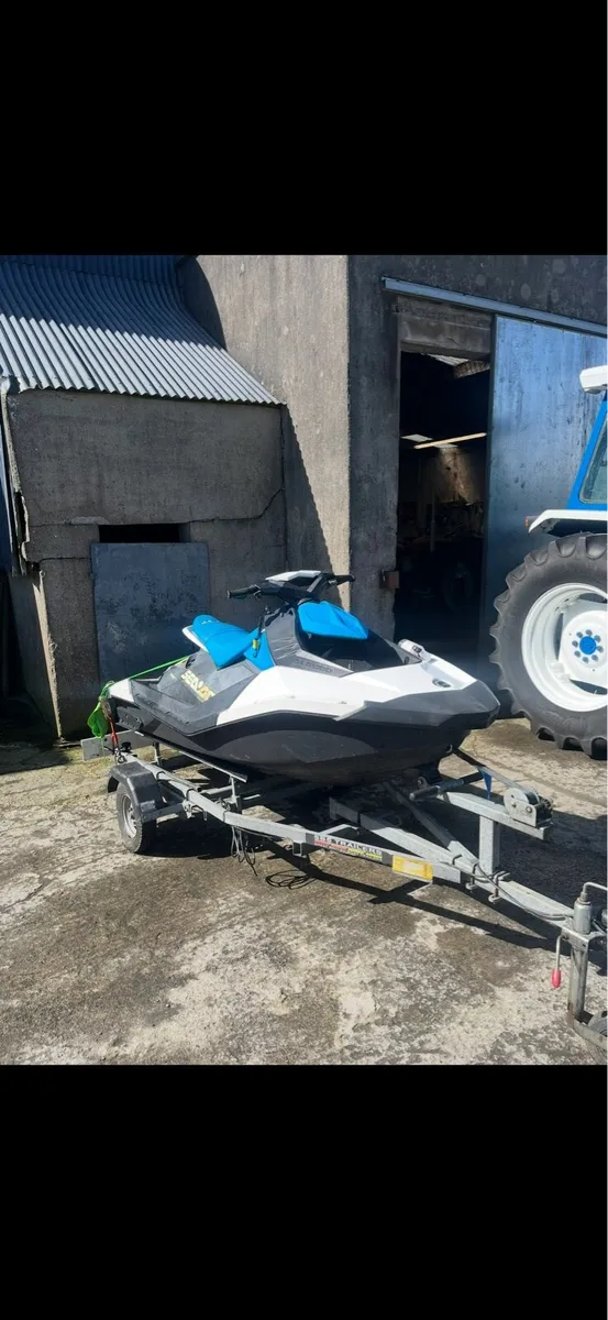Seadoo trixx 2up 2020 - Image 1