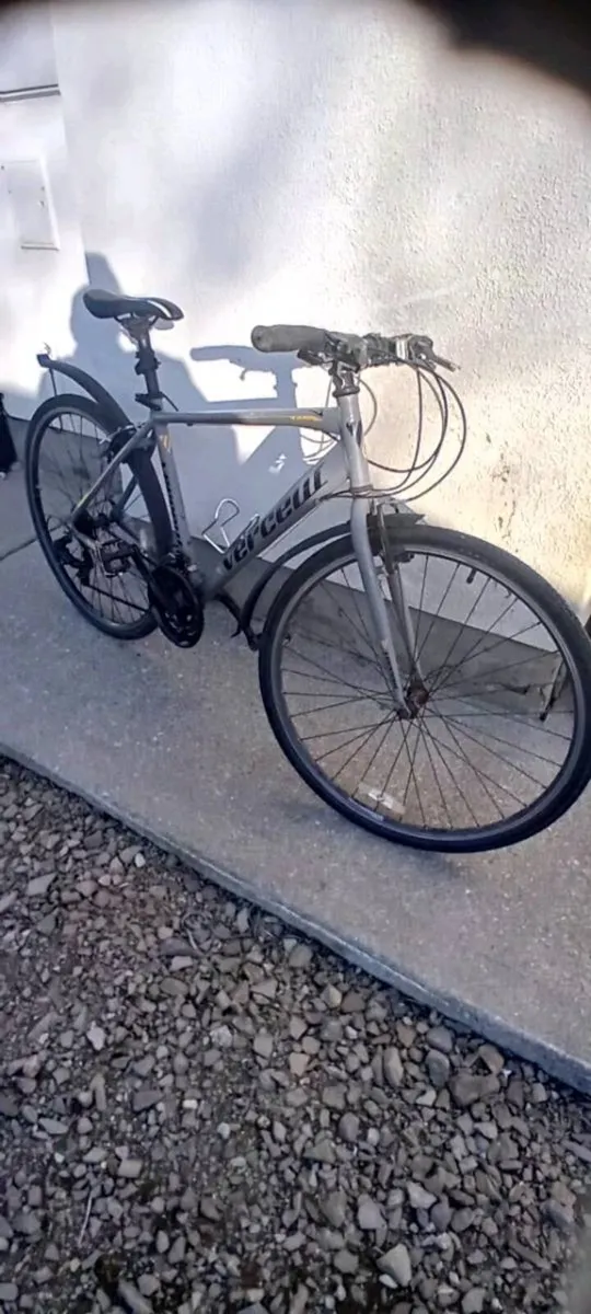 Gray hybrid bike - Image 1
