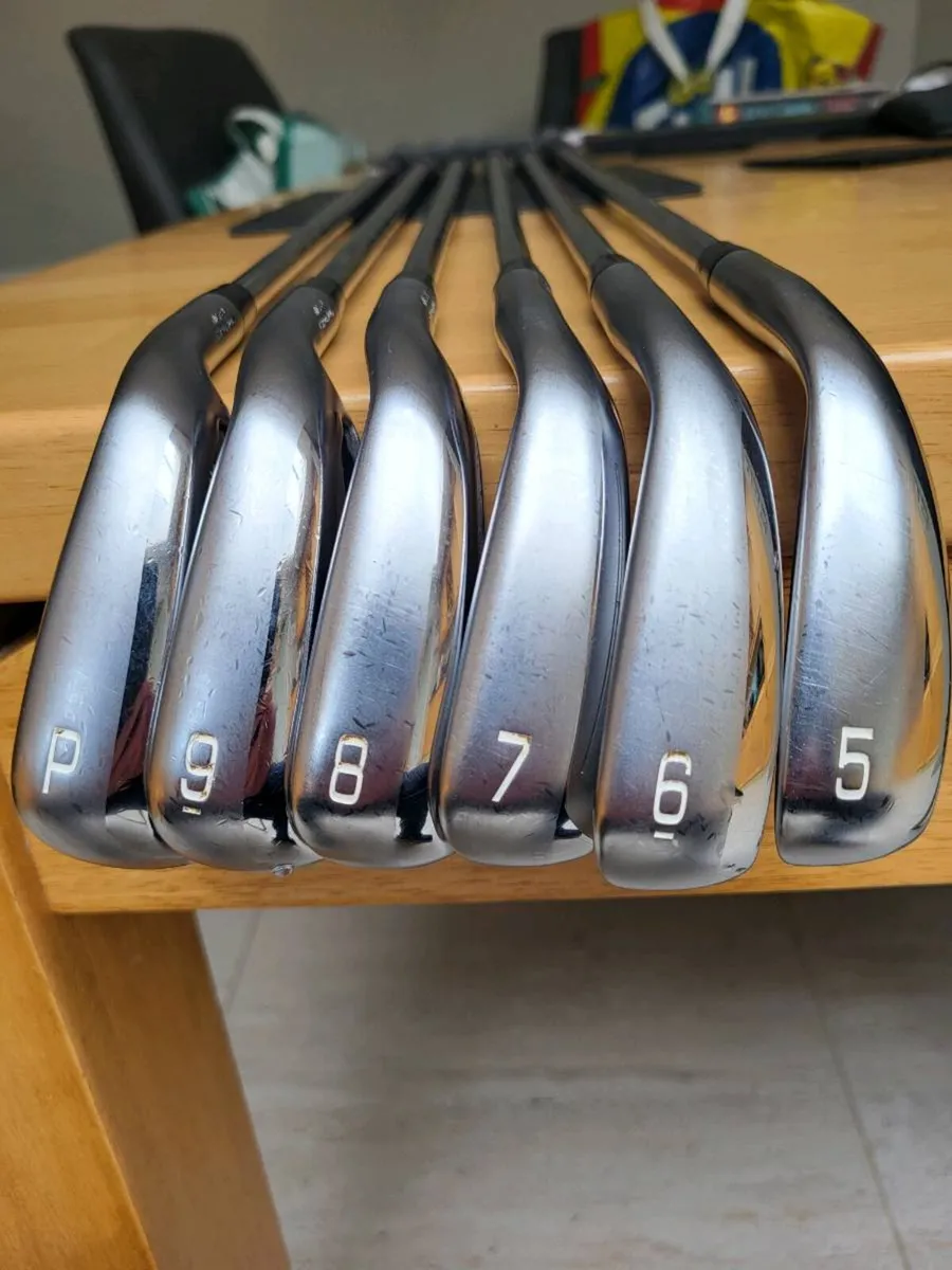 Full set of golf clubs - Image 1