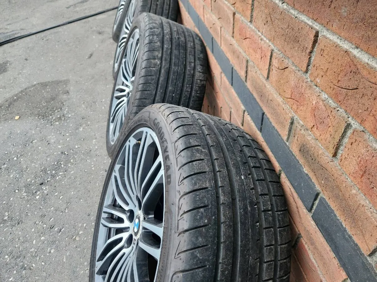 19 Bmw Msport Alloys white good run flat tires - Image 2