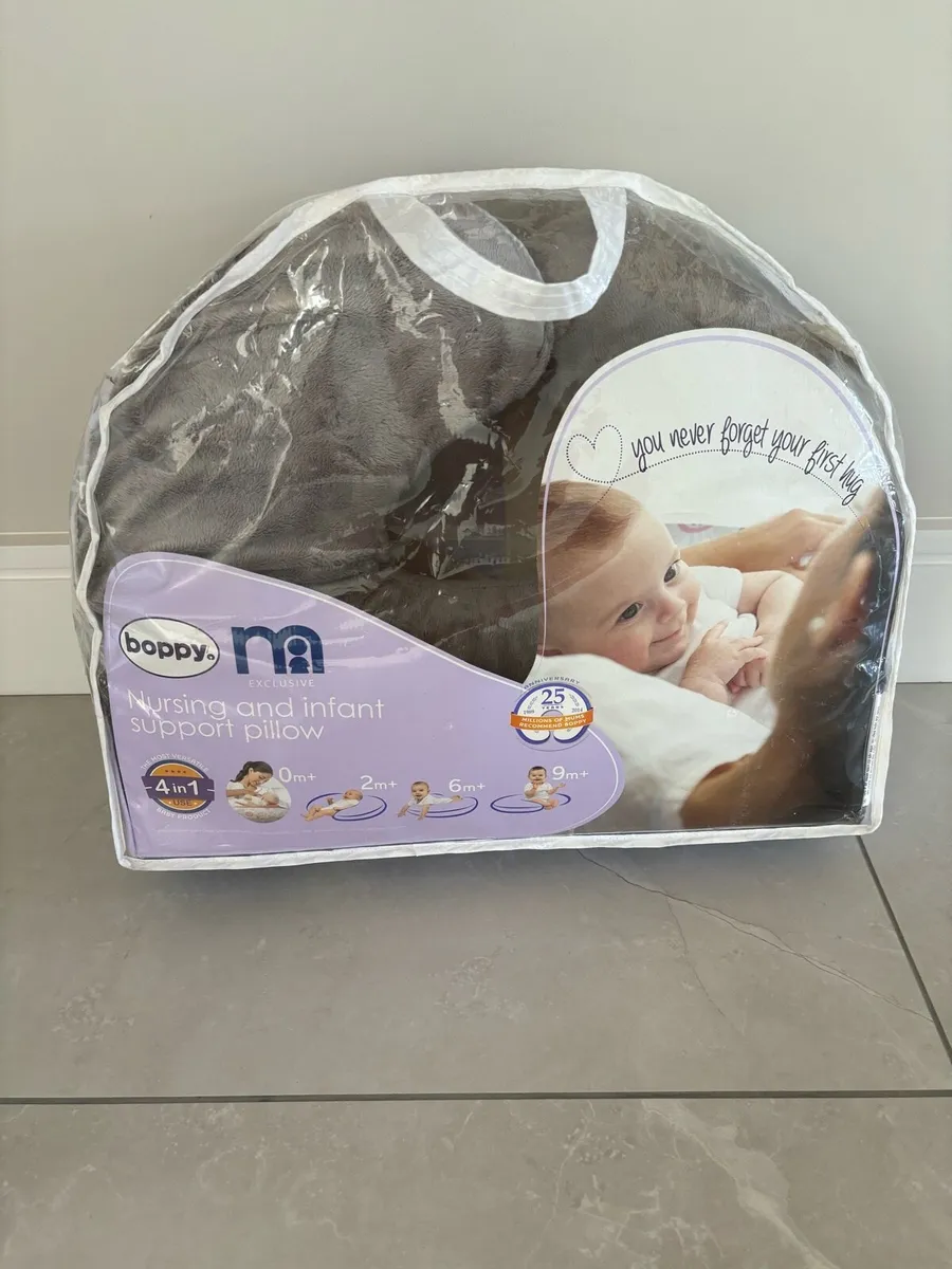 Nursing & infant feeding pillow. - Image 1