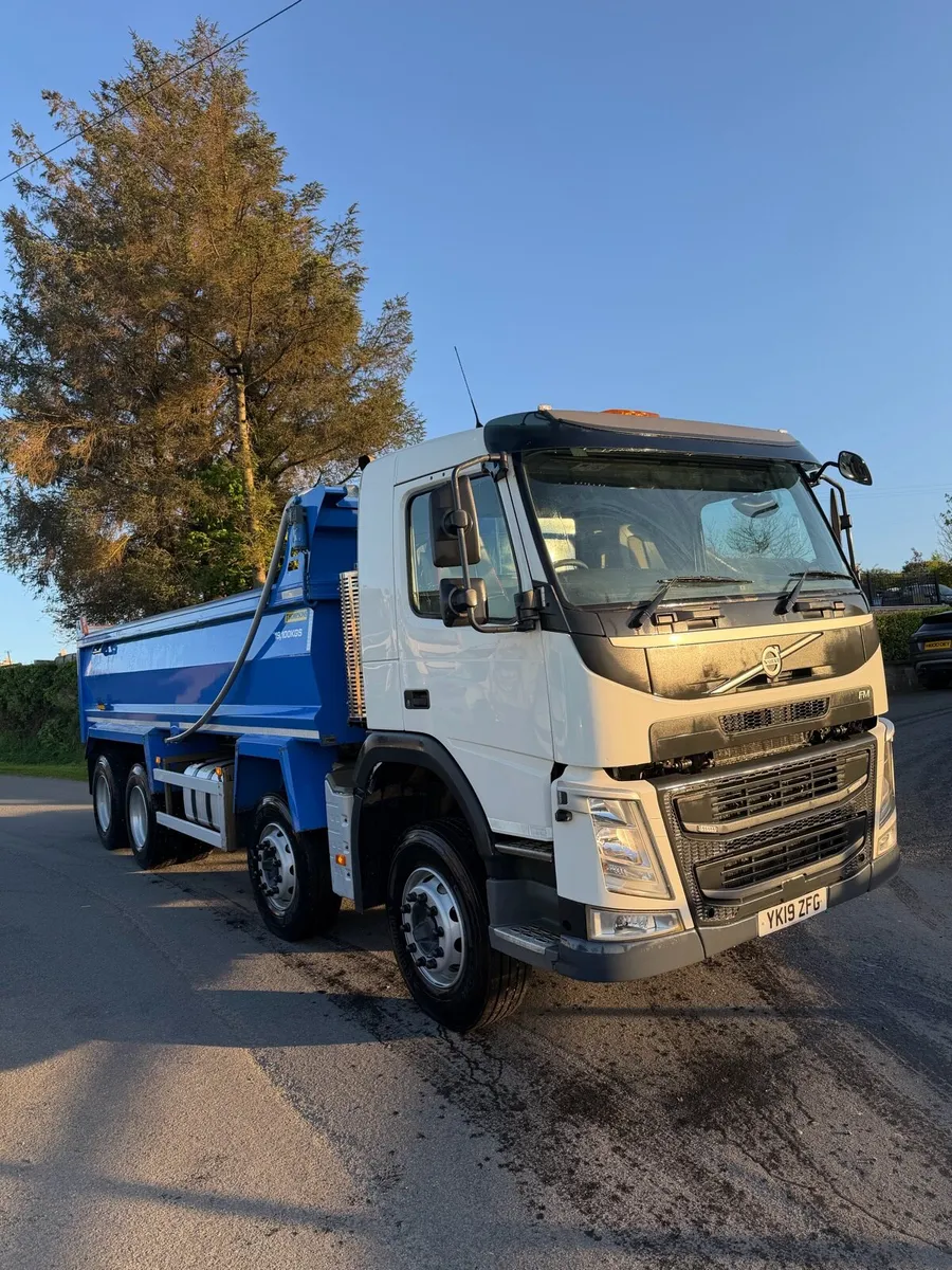2019 Volvo FM420 Tipper - Image 1