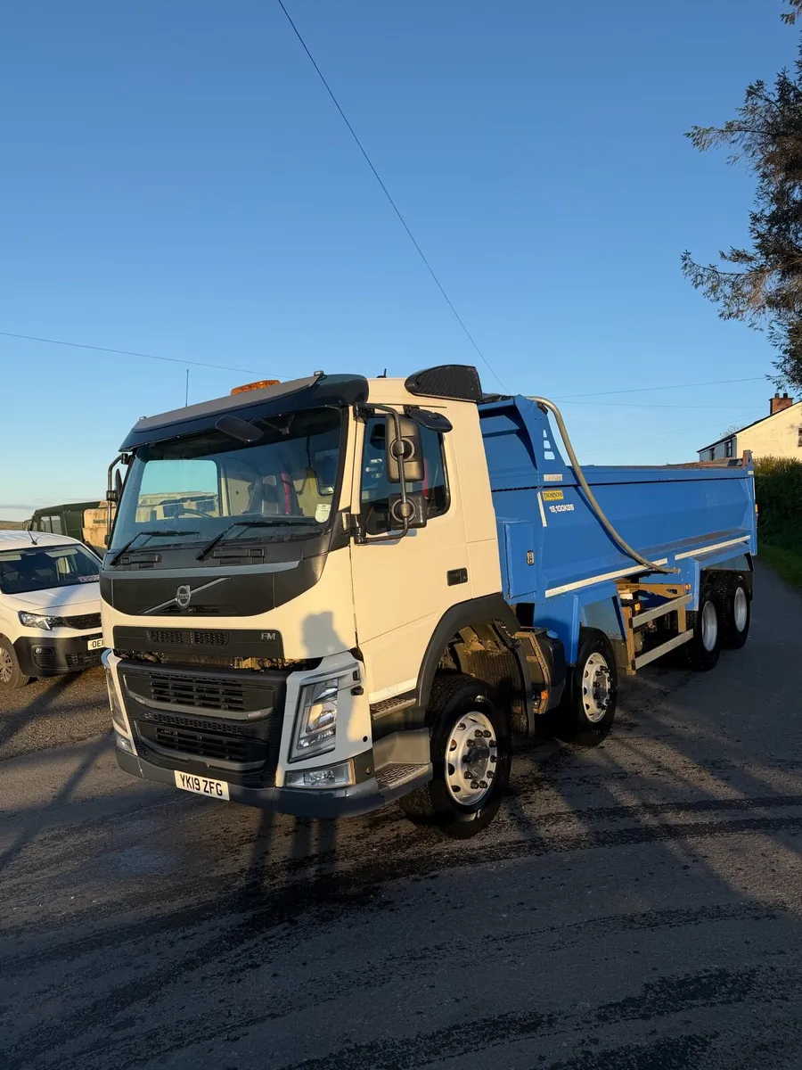 2019 Volvo FM420 Tipper - Image 3