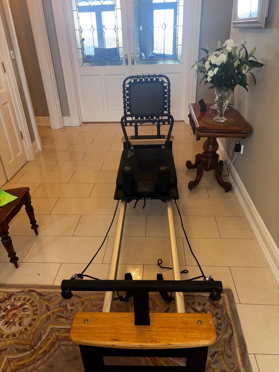 Reformer Pilates machine - Image 2