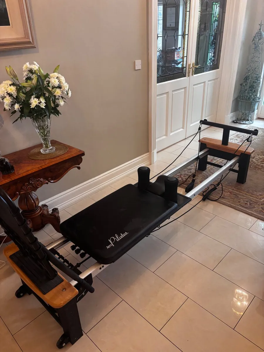 Reformer Pilates machine - Image 1