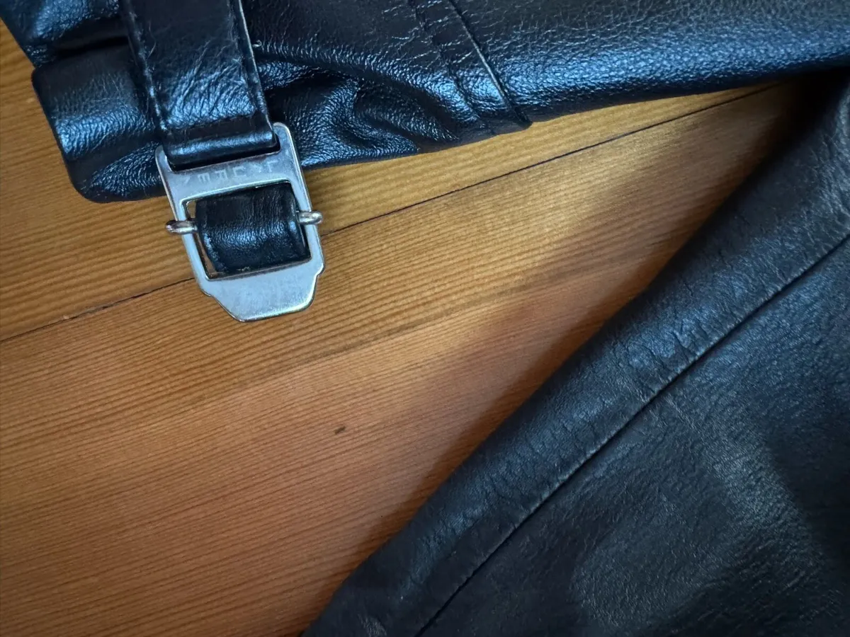 Ralph Lauren ladies leather jacket - Image 3