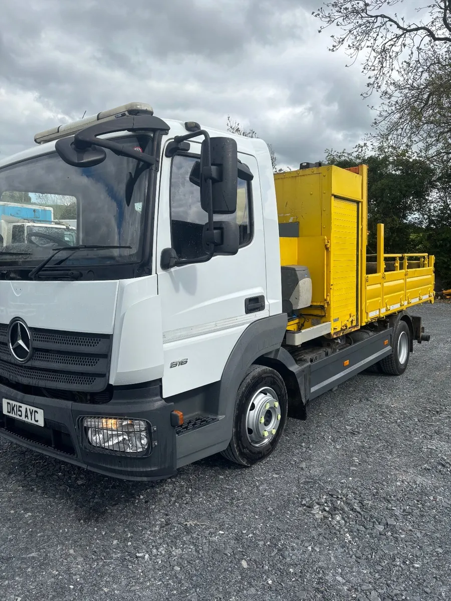 Mercedes-Benz atego 7.5 ton tipper - Image 1