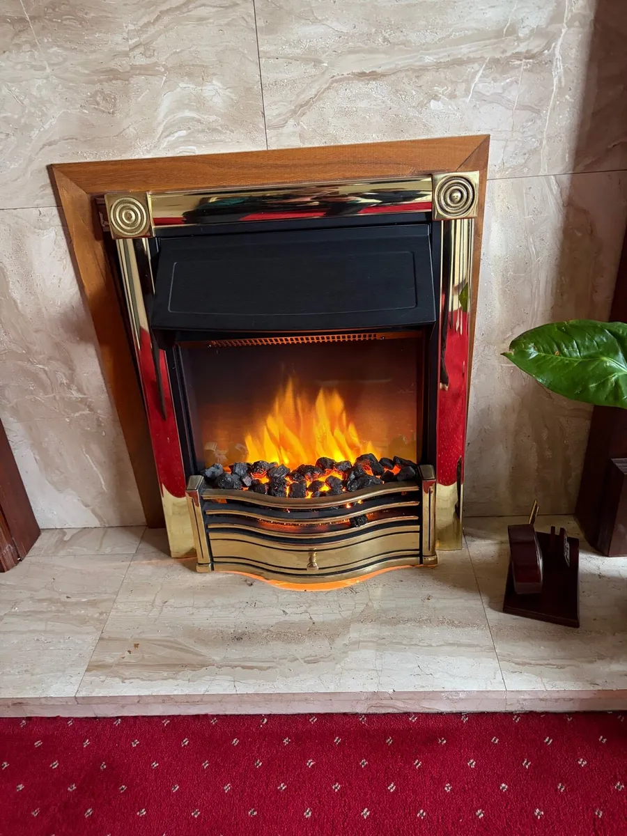 Dimplex Optiflame (Brass) Electric Heater. - Image 2