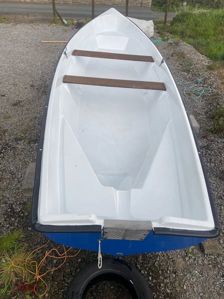 19ft boat with a trailer - Image 2