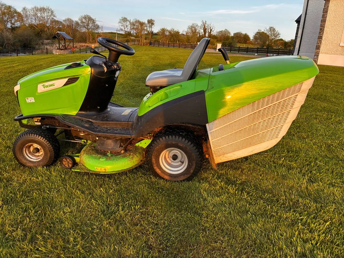 Viking (STIHL) MT 5112S Ride on Mower - Image 3