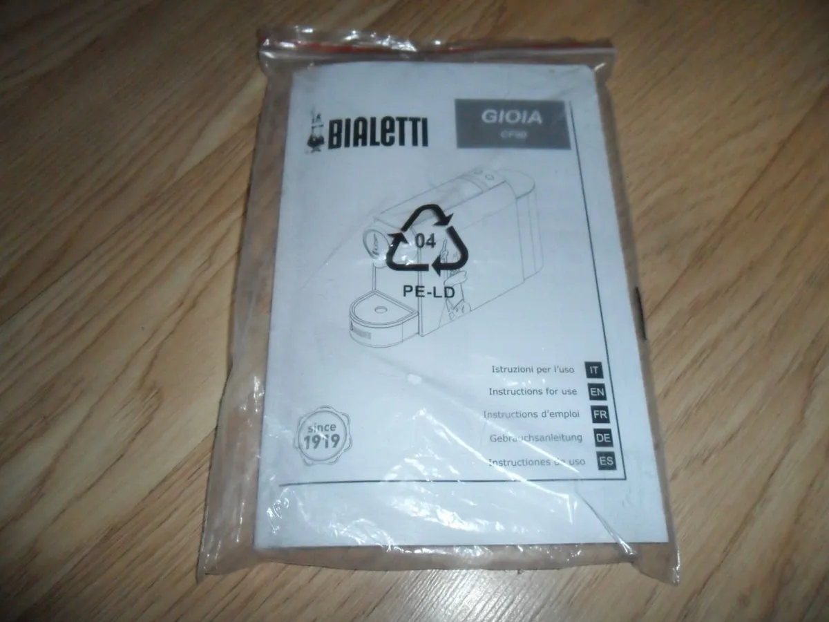 Bialetti CF90 Capsule Express Coffee Machine - Image 3