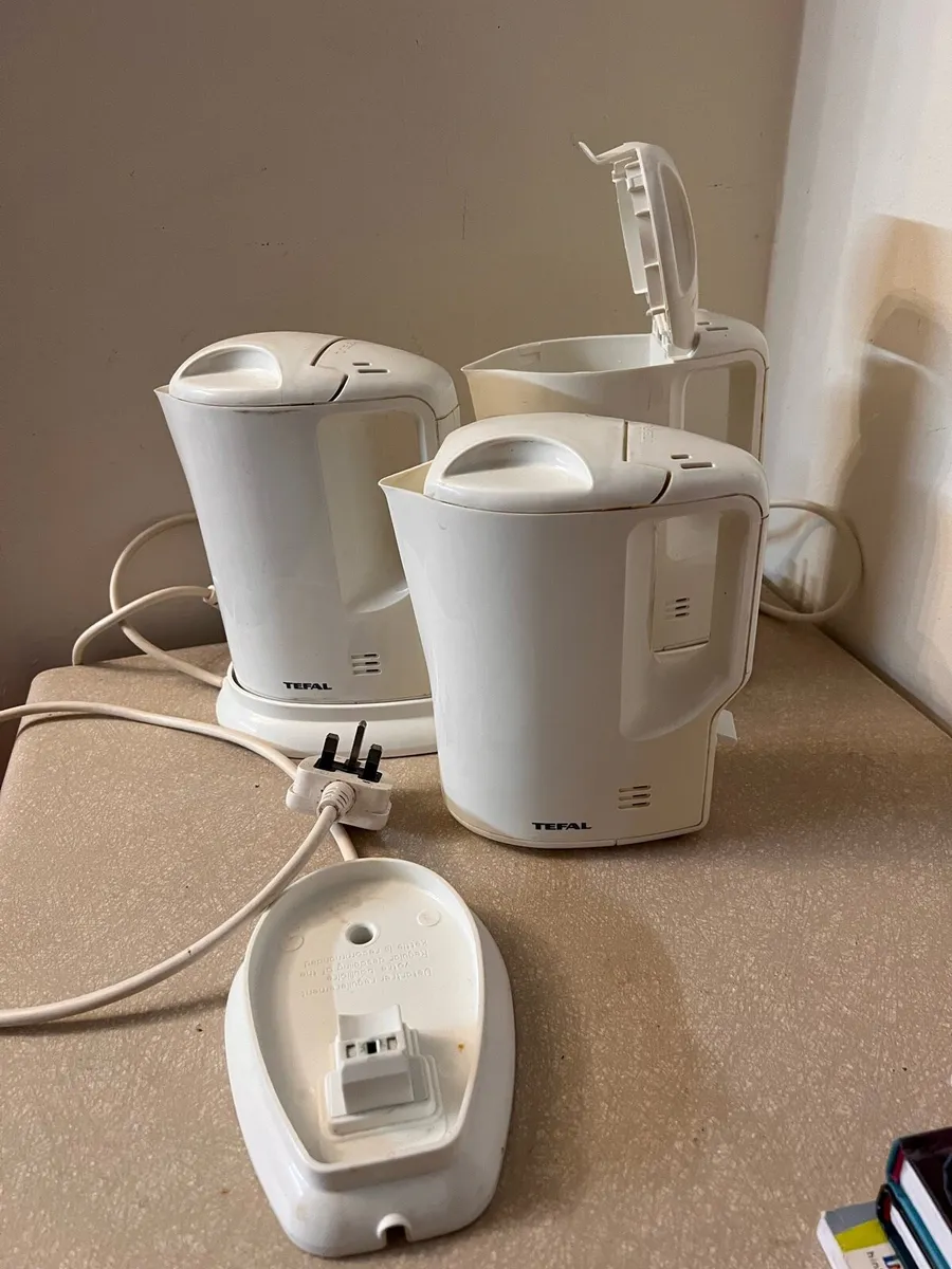 3 x Tefal travel kettles - Image 2