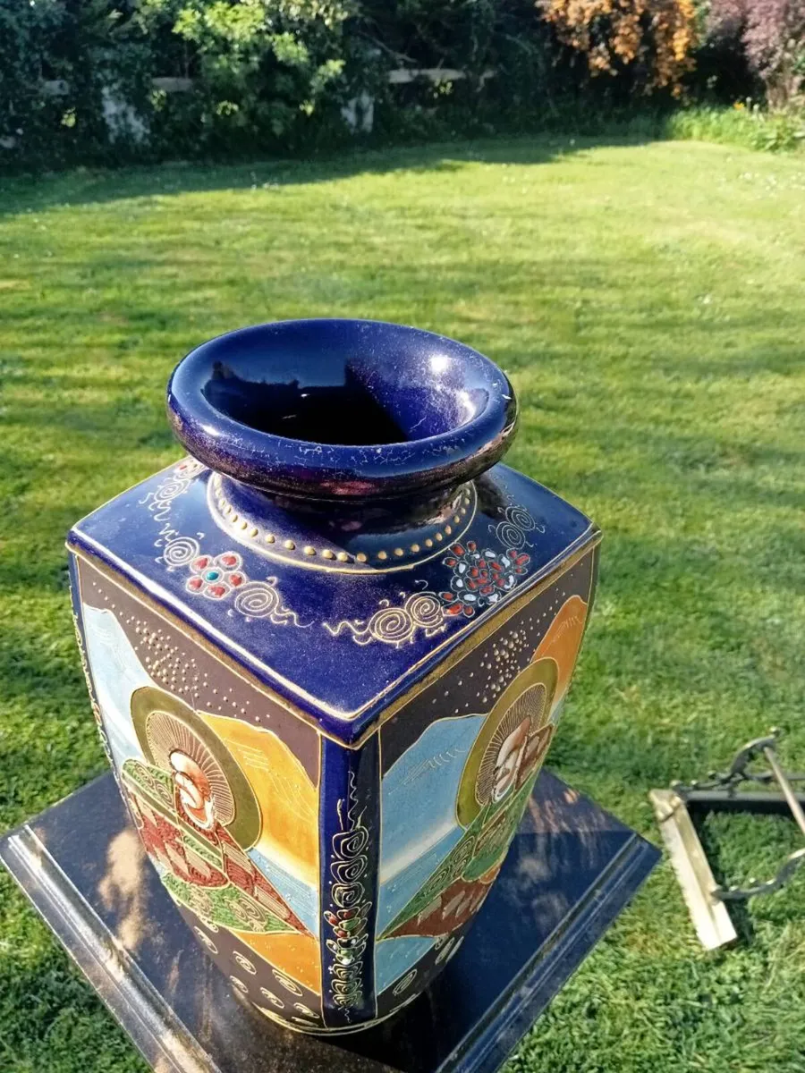 Selection of Asian vases - Image 2