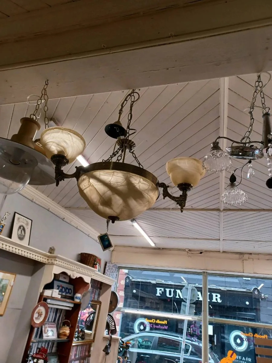 Lot of  good quality lighting - Image 2