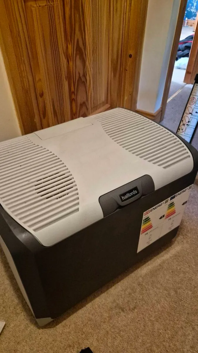 12v 230v portable fridge Caravan campervan cooler - Image 1