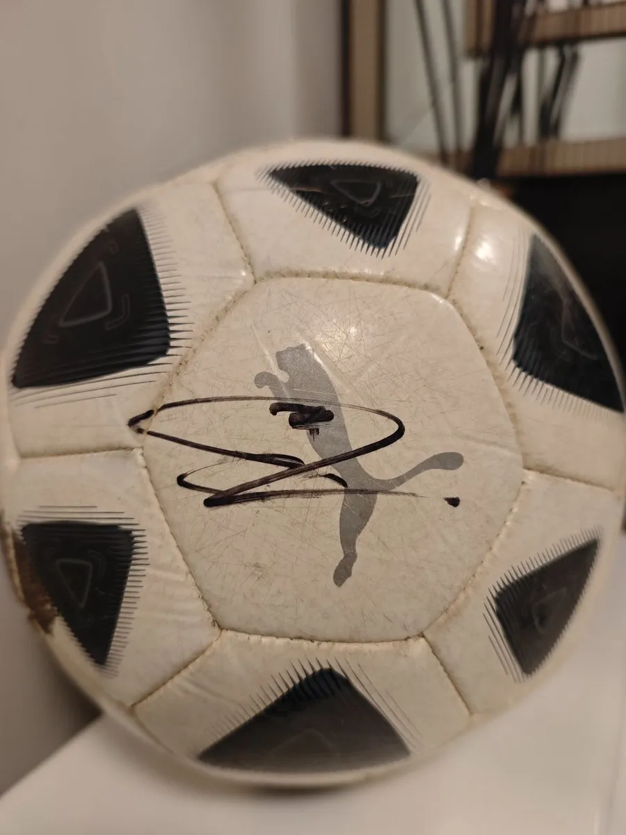 Signed Football – Ireland v Ukraine 2022 - Image 3