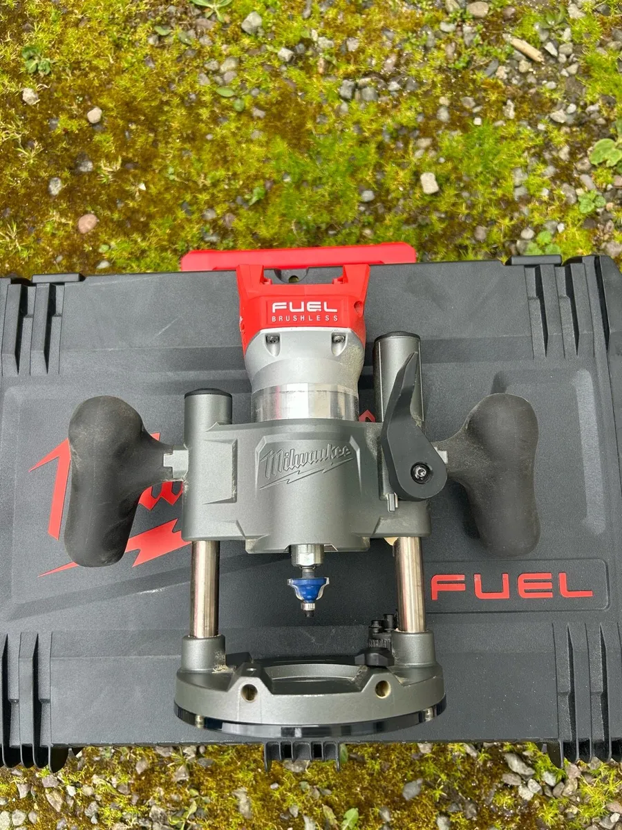Milwaukee M18 Cordless Router - Image 2