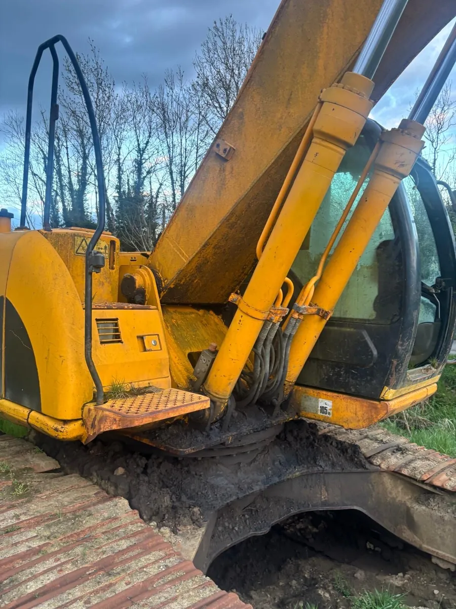 Jcb js200 - Image 3