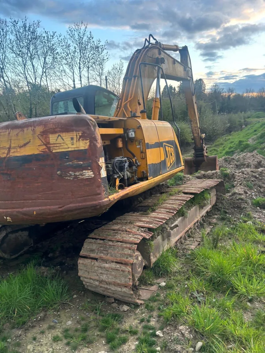 Jcb js200 - Image 4