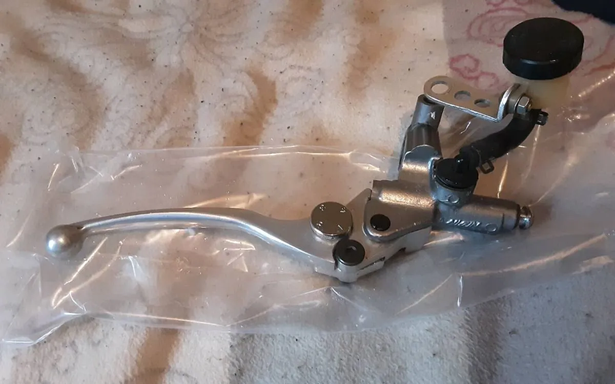 nissin brake cylinder