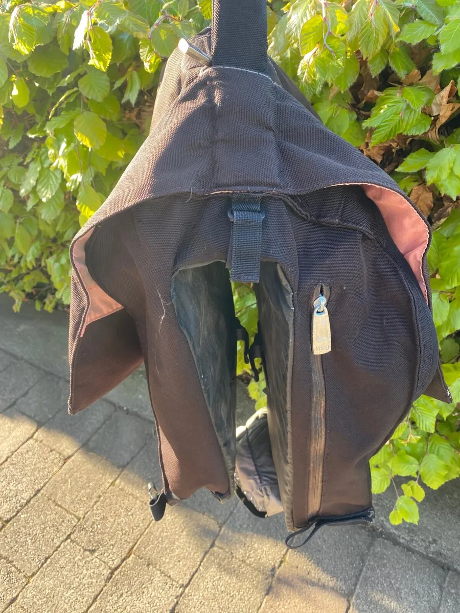 Bicycle Pannier rack & panniers - Image 4