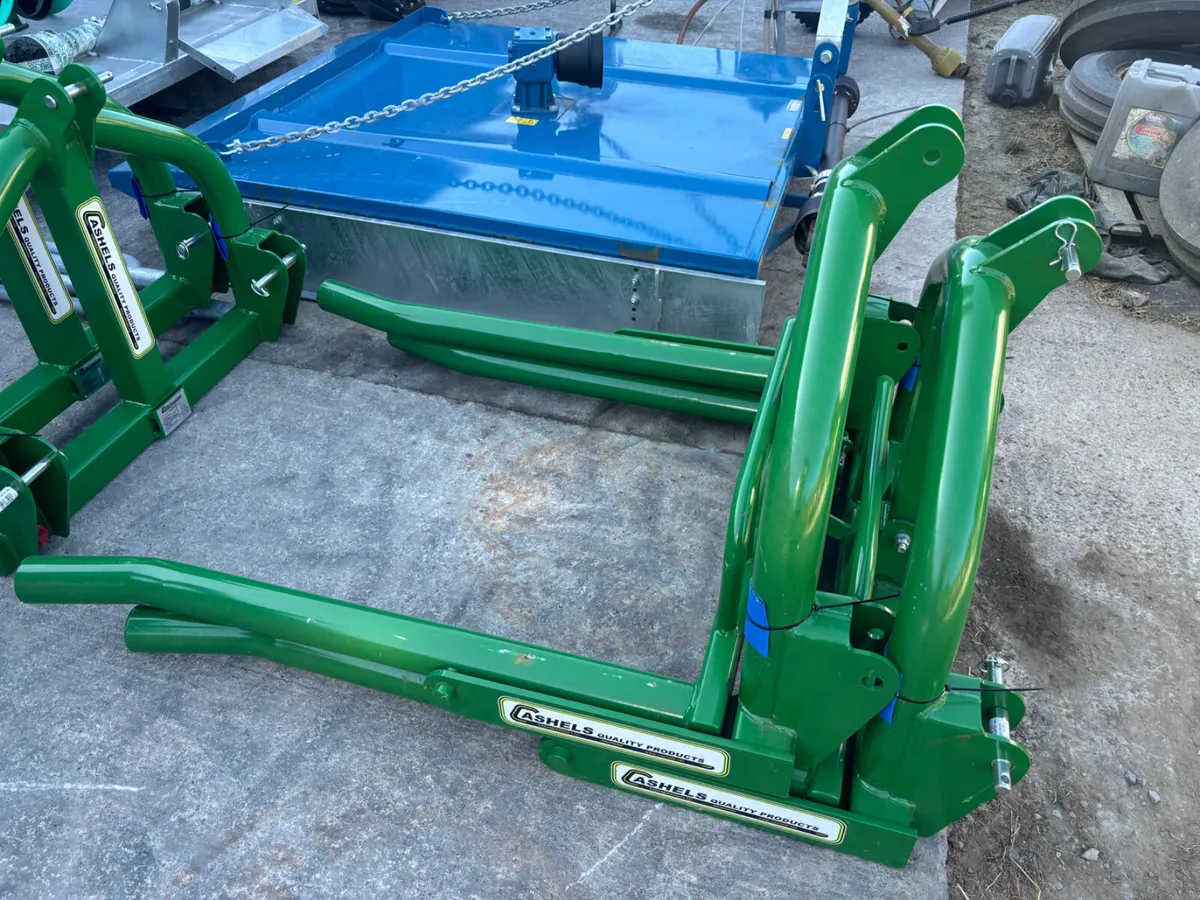New Cashels Bale Handler - Image 4