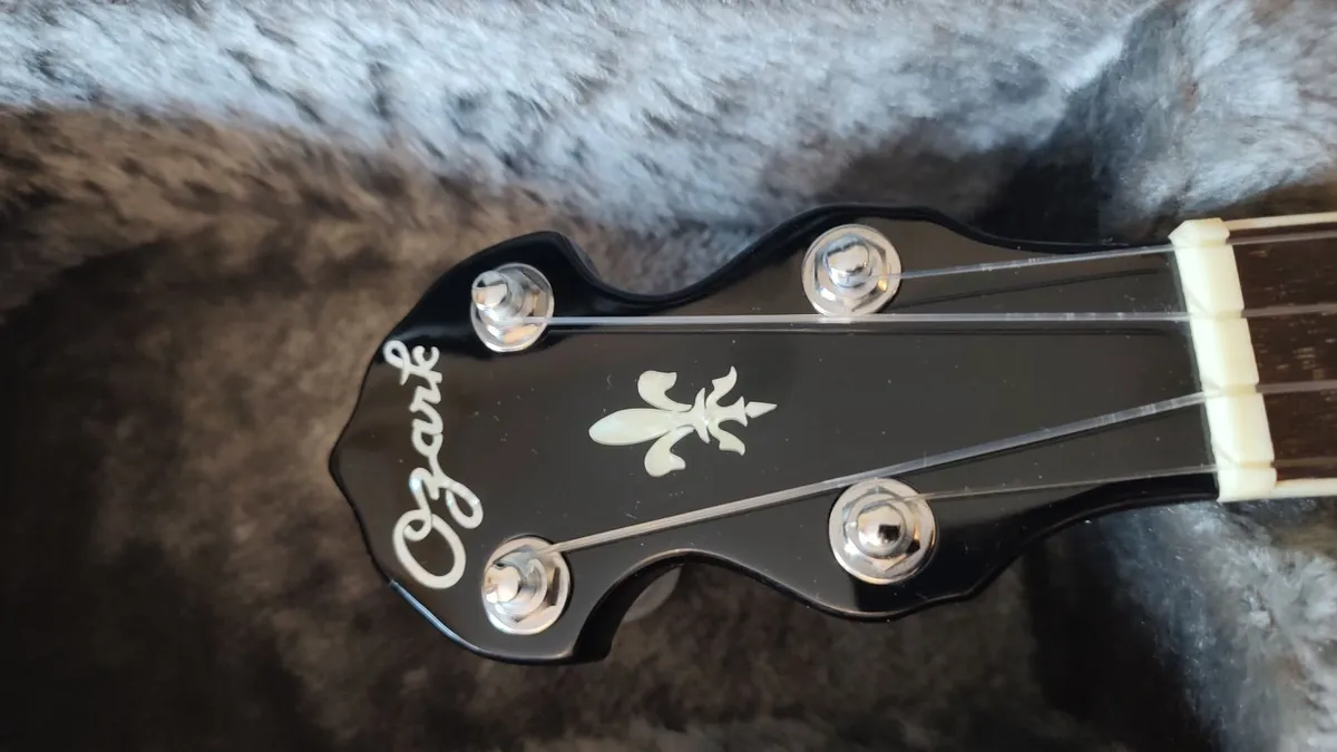 Ozark Ukulele Banjo - Image 3
