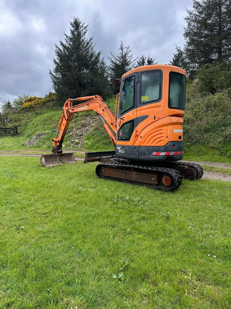 Doosan Dx30z digger - Image 4