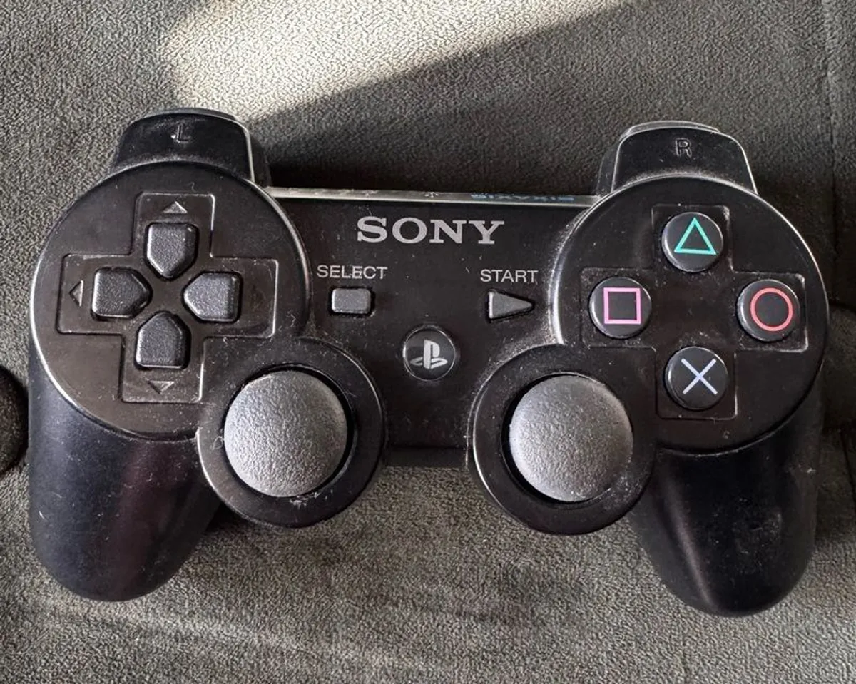 PS3 Backwards Compatible (PS2) Bundle 2 Consoles & Games & Controller - Image 3