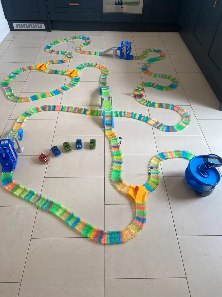 Glow tracks - Image 3