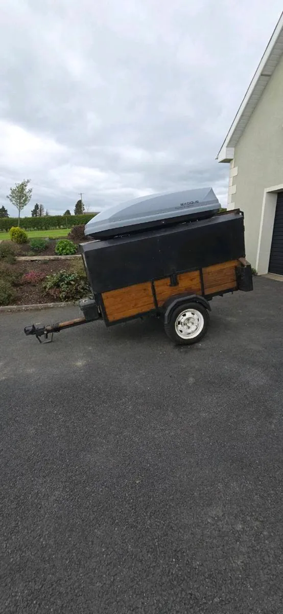 Camping trailer - Image 1