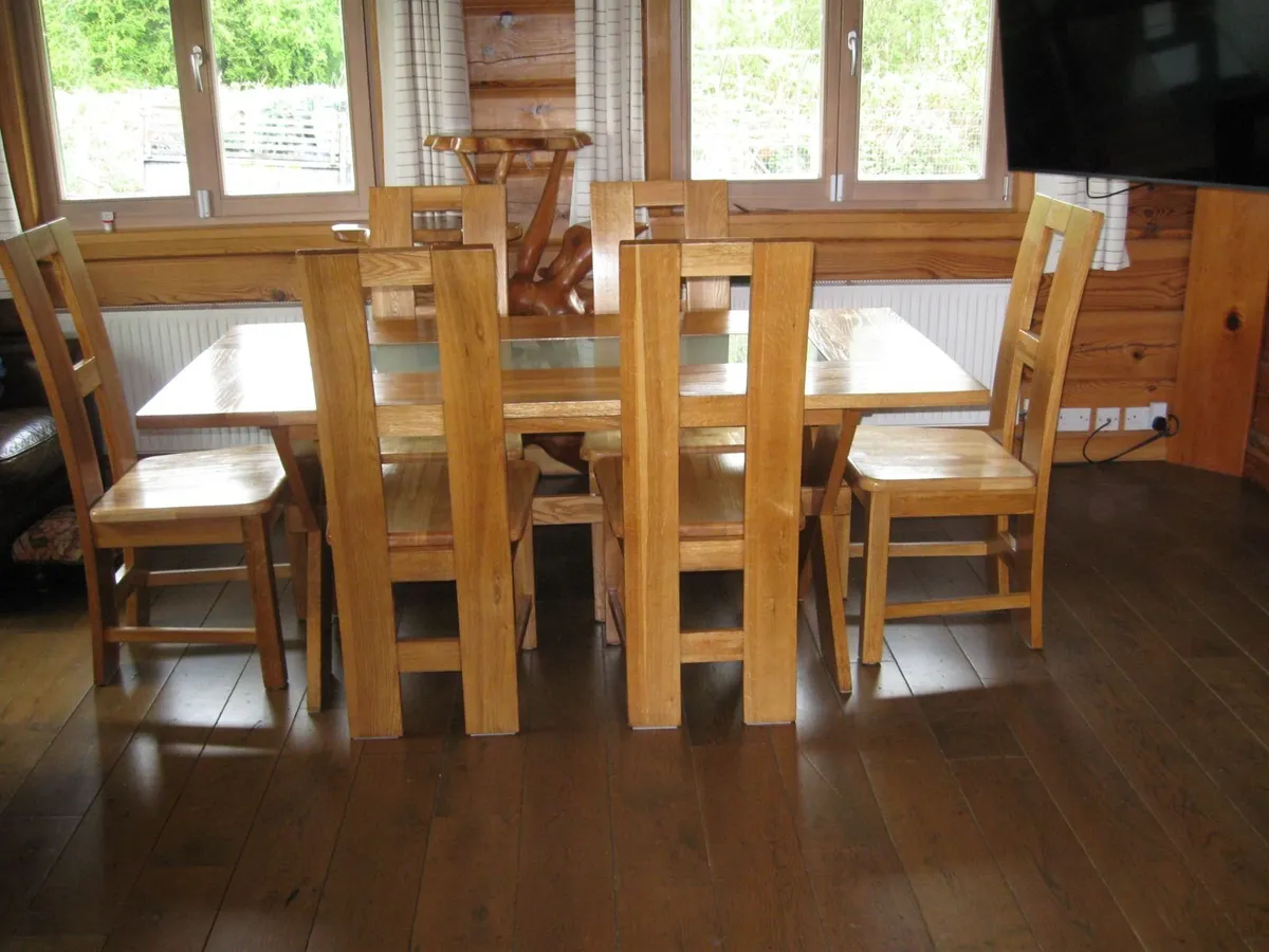 oak table and chairs - Image 4