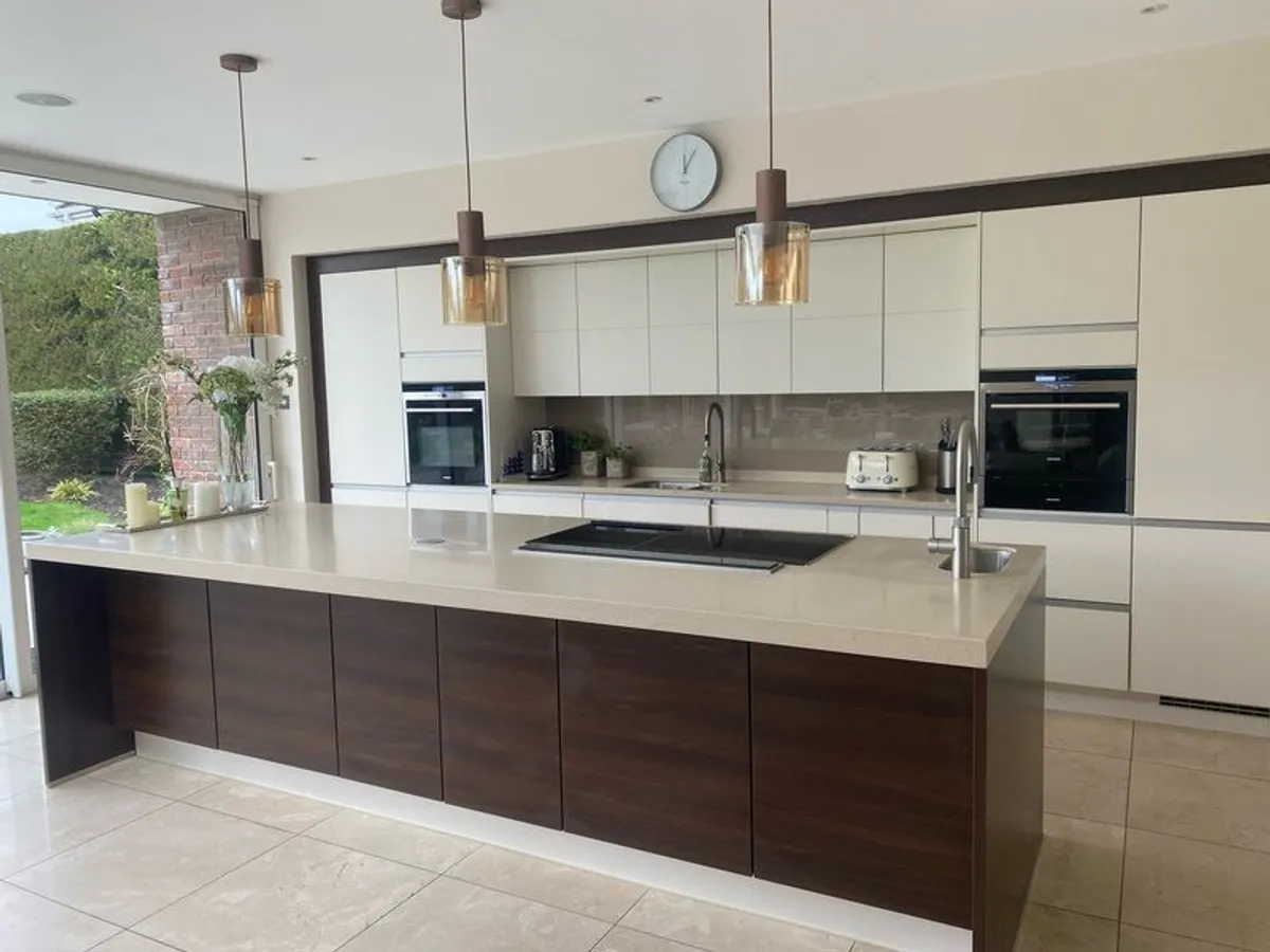 Kube Kitchen including Siemens appliances - Image 1