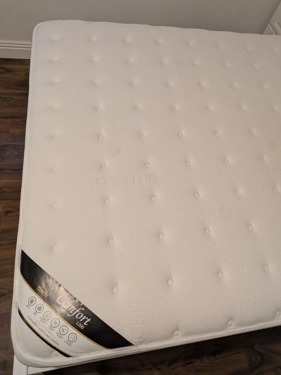 Bed and mattress - Image 3