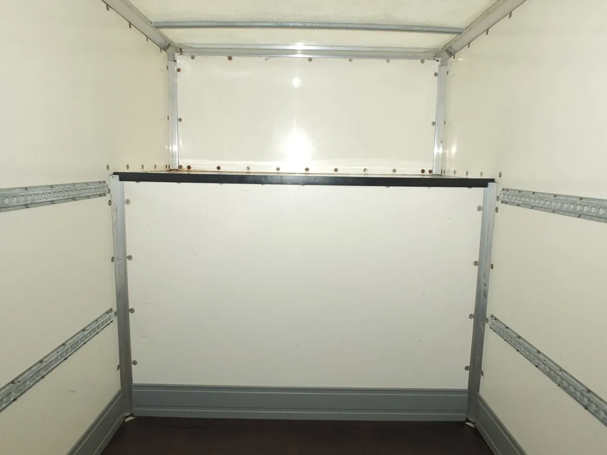 2021 Iveco Daily Luton Box Van - Image 4