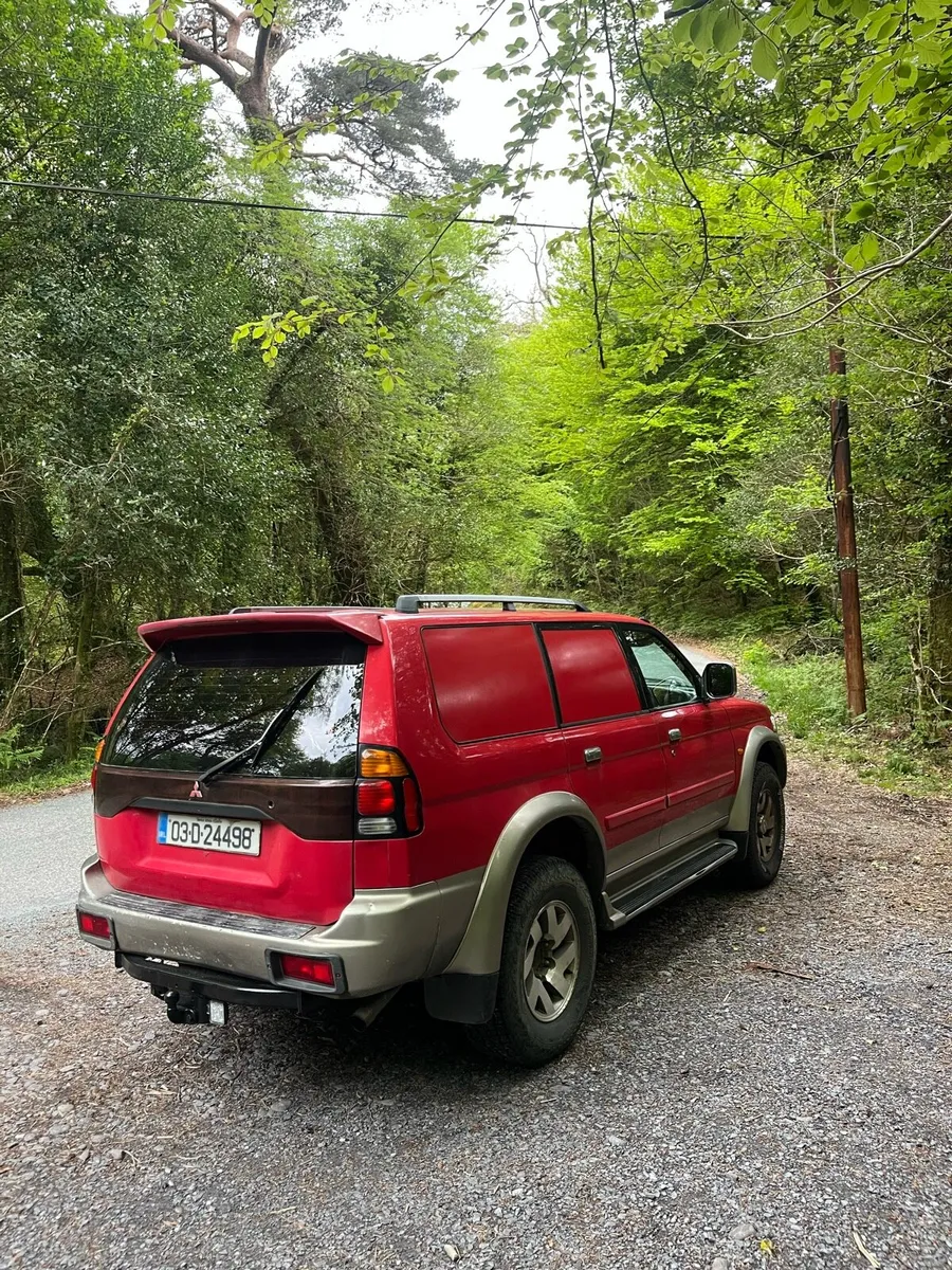 Mitsubishi Pajero Sport - Image 3