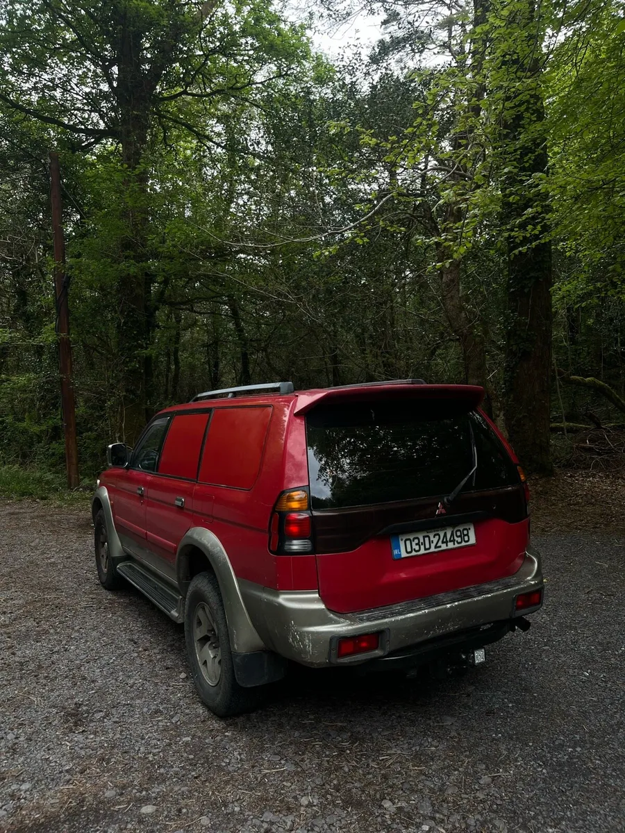 Mitsubishi Pajero Sport - Image 4