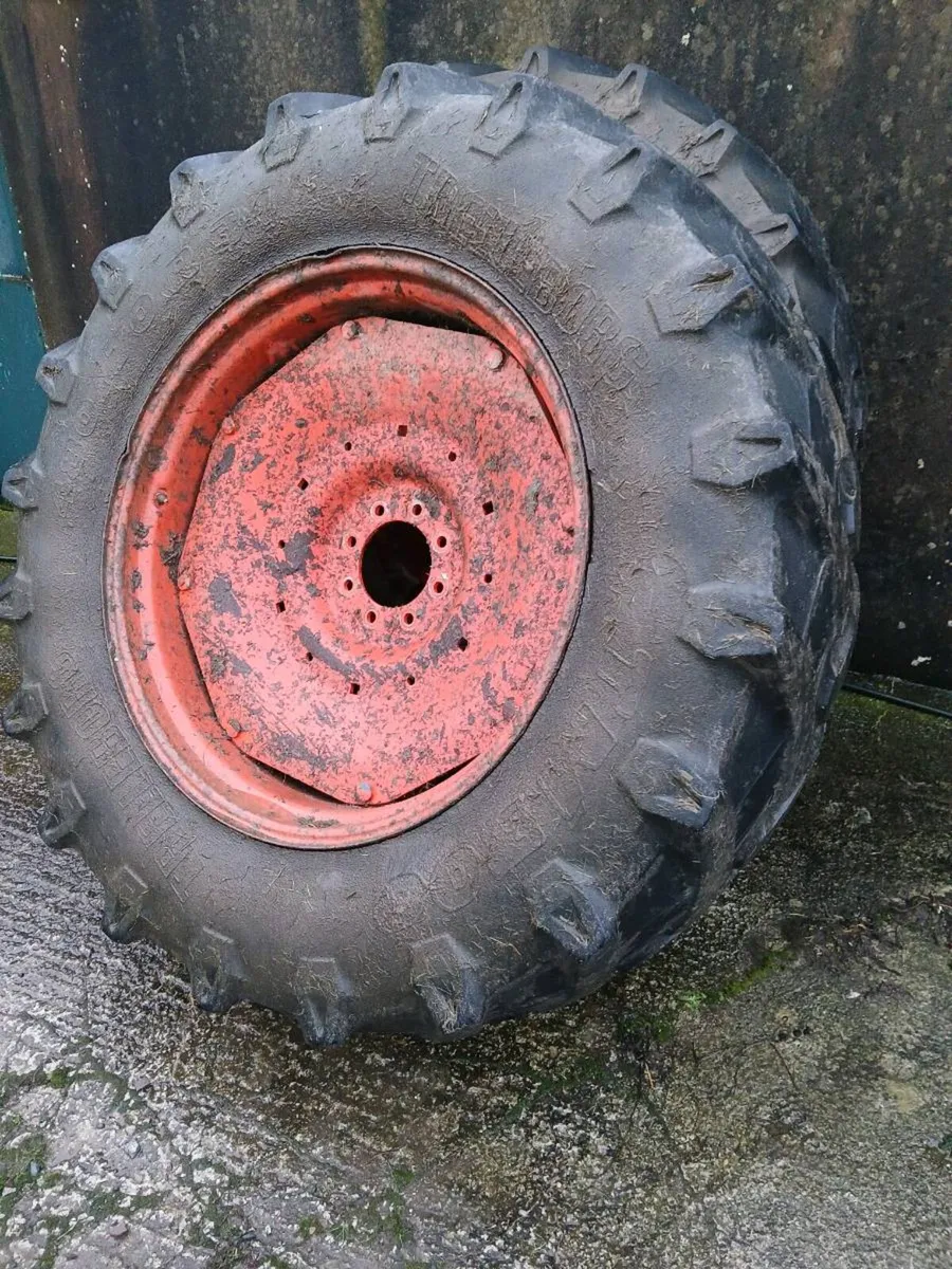 Tractor tyre - Image 1