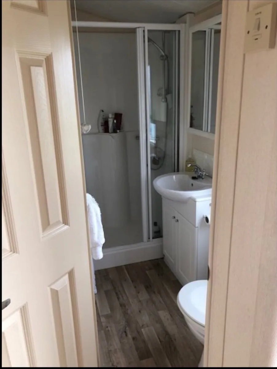 2 Bed Mobile Home - Image 4