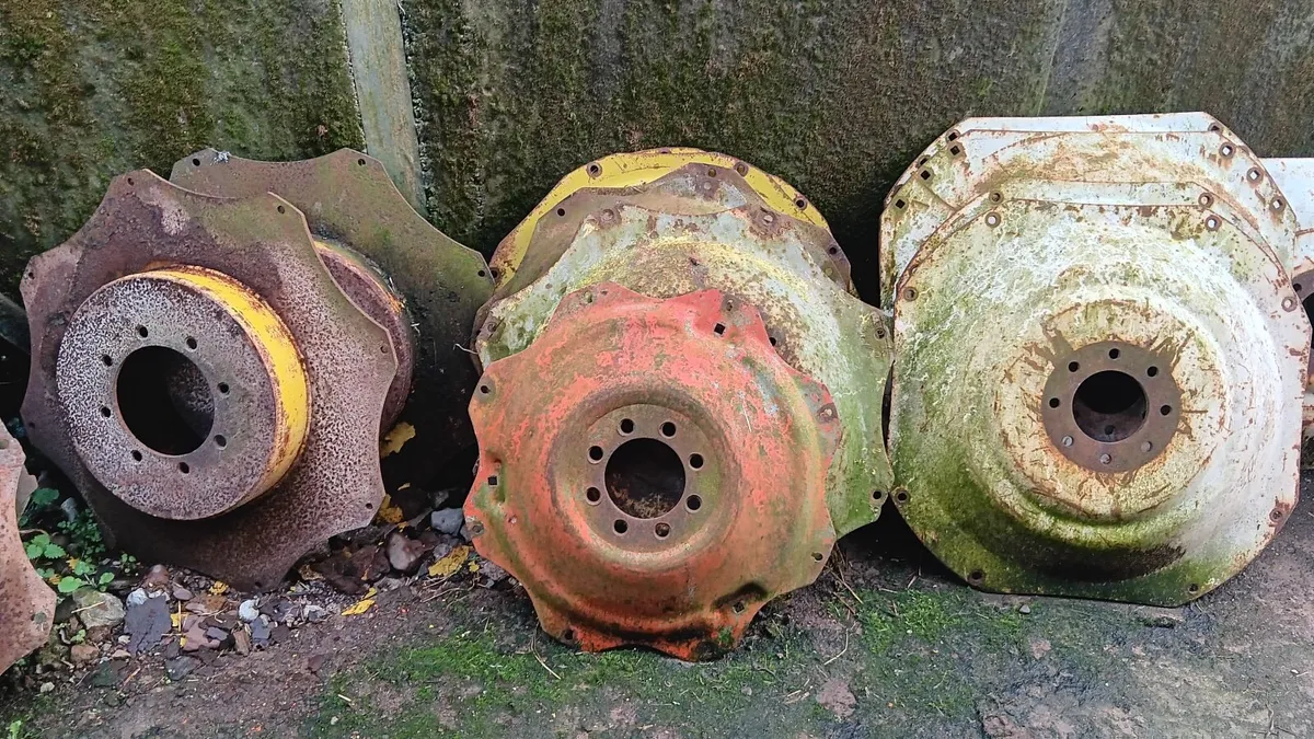 Second hand wheels centers - Image 2