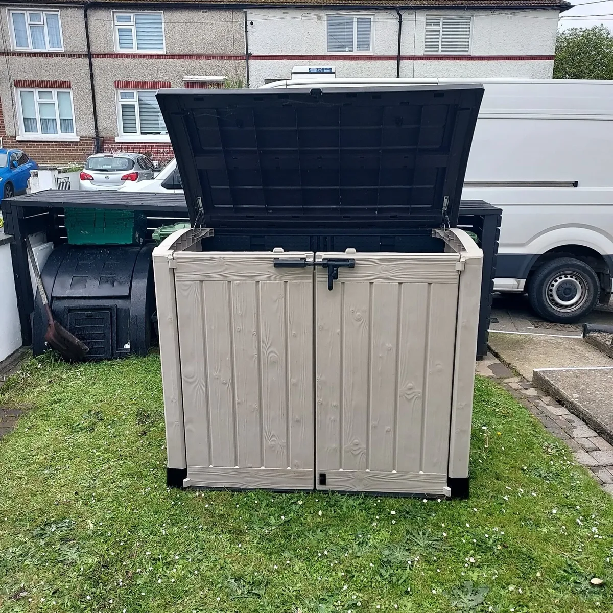 Bin Storage - 2 Wheelie Bins - Image 4