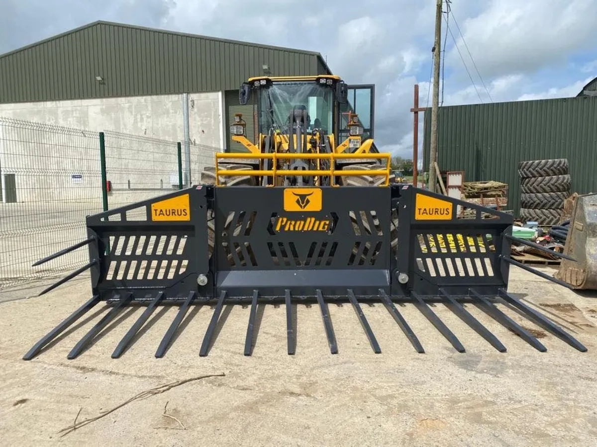 New 14ft Prodig folding silage fork - Image 4